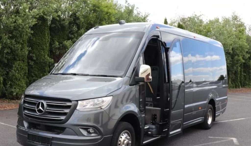 Minibus Hire the Best Option for UK Tour Groups